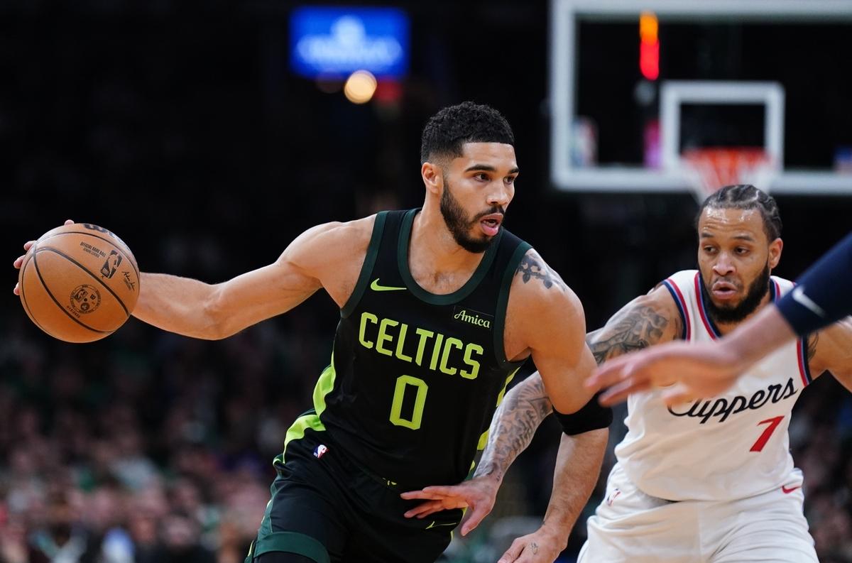 AYX体育平台注册入口塔图姆连续十五场比赛得分超过锐不可当，IG不断突破！