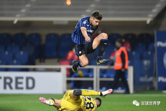 包含亚特兰大发布备战花絮，今夜临场应变，欧联任务艰巨，训练强度明显提升的词条