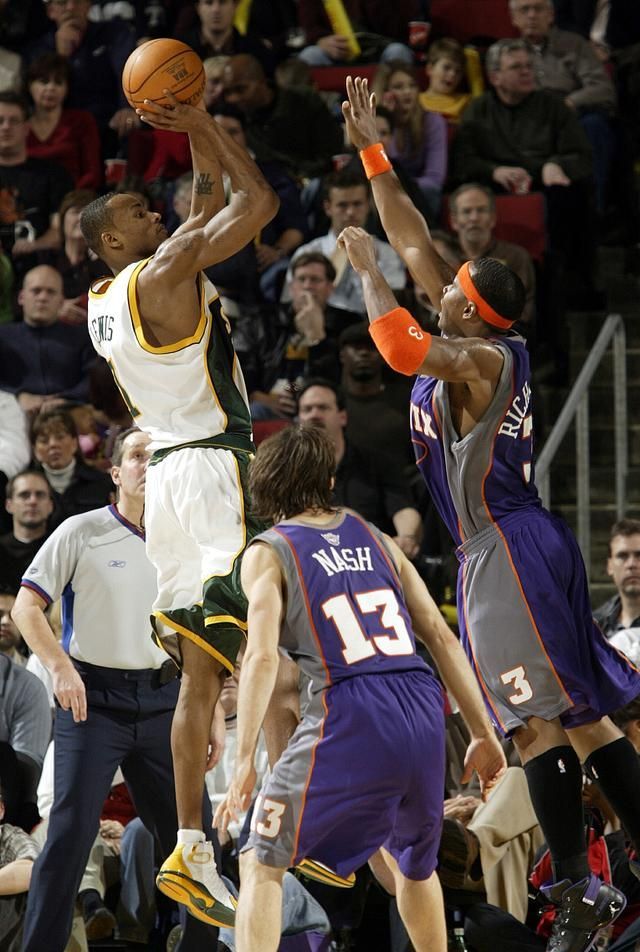 AYX爱游戏官网入口包含欧联赛程吃紧，新奥尔良鹈鹕集结日状态回暖，更衣室稳定，团队化学反应显著的词条