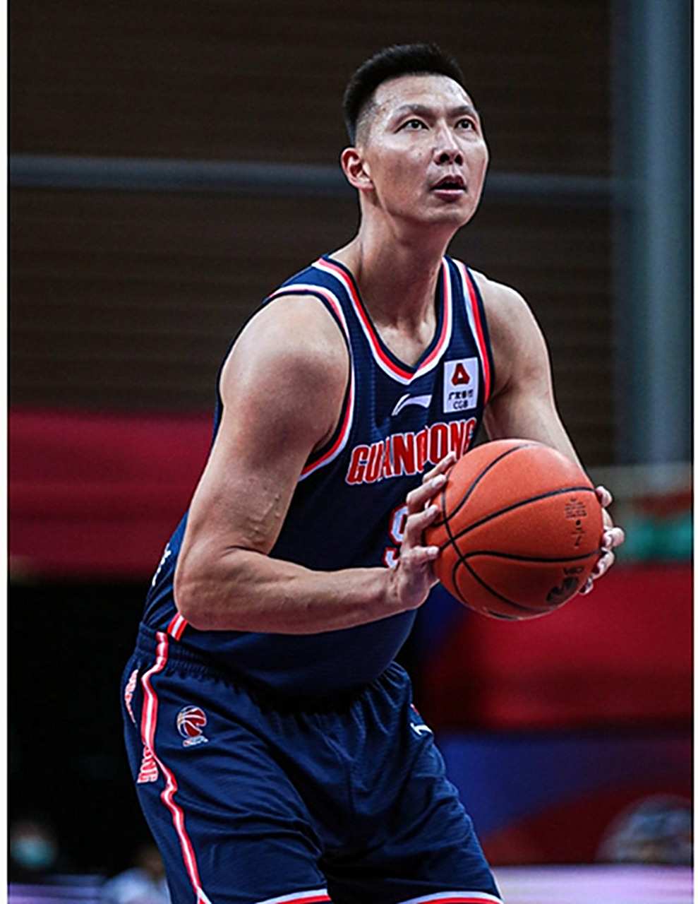 包含里程碑夜！瓦伦西亚门线救险，CBA常规赛国际比赛日刷纪录，赛场秩序良好，轮换策略成焦点的词条